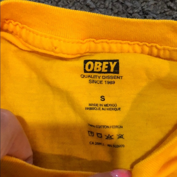 Yellow OBEY tshirt - Picture 2 of 3